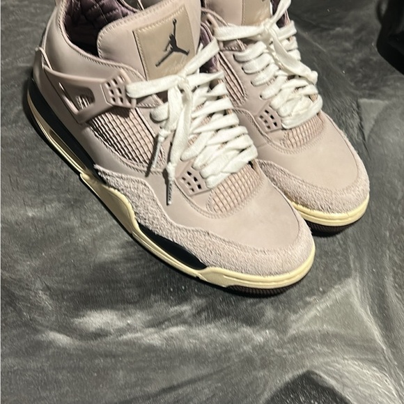 A Ma Maniere x Jordan 4